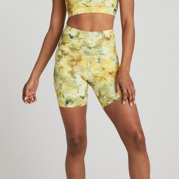 NWOT Strut-This Sparrow Bike Short in Citrus yellow Green Tie Dye Size 4/6 - Picture 3 of 9